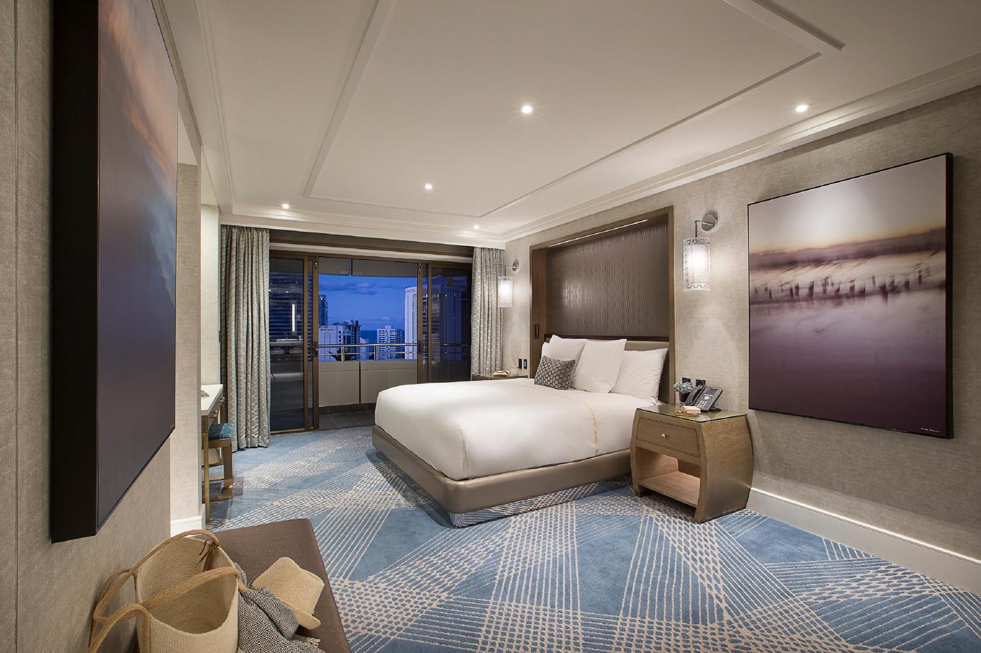 Club Suite,382532785:JPEG